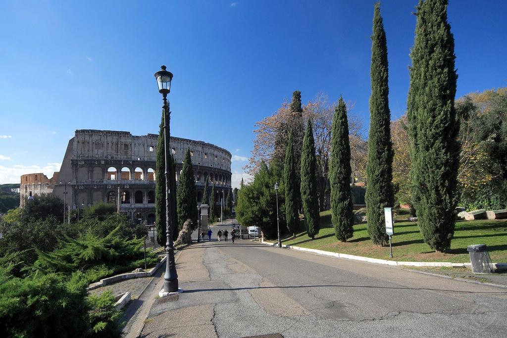 Fori Imperiali Apartment روما المظهر الخارجي الصورة