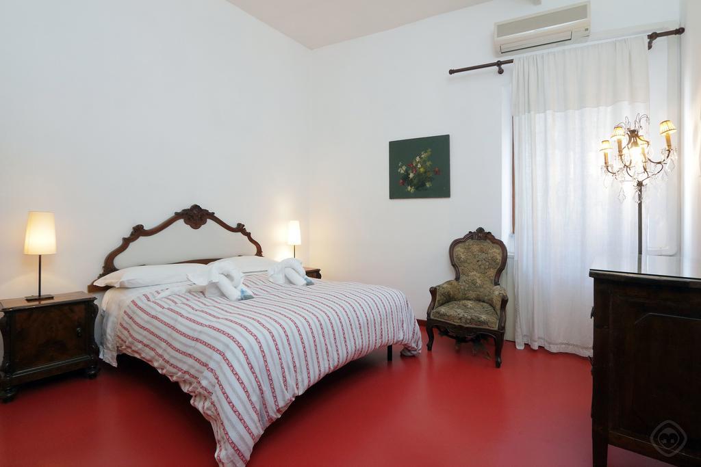 Fori Imperiali Apartment روما الغرفة الصورة