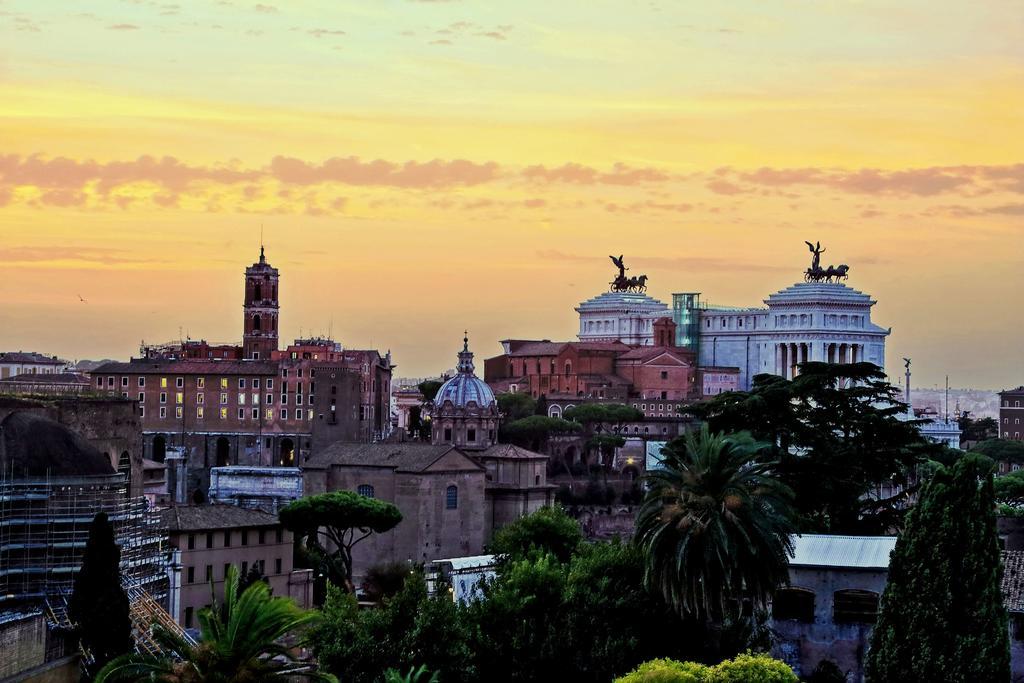 Fori Imperiali Apartment روما المظهر الخارجي الصورة