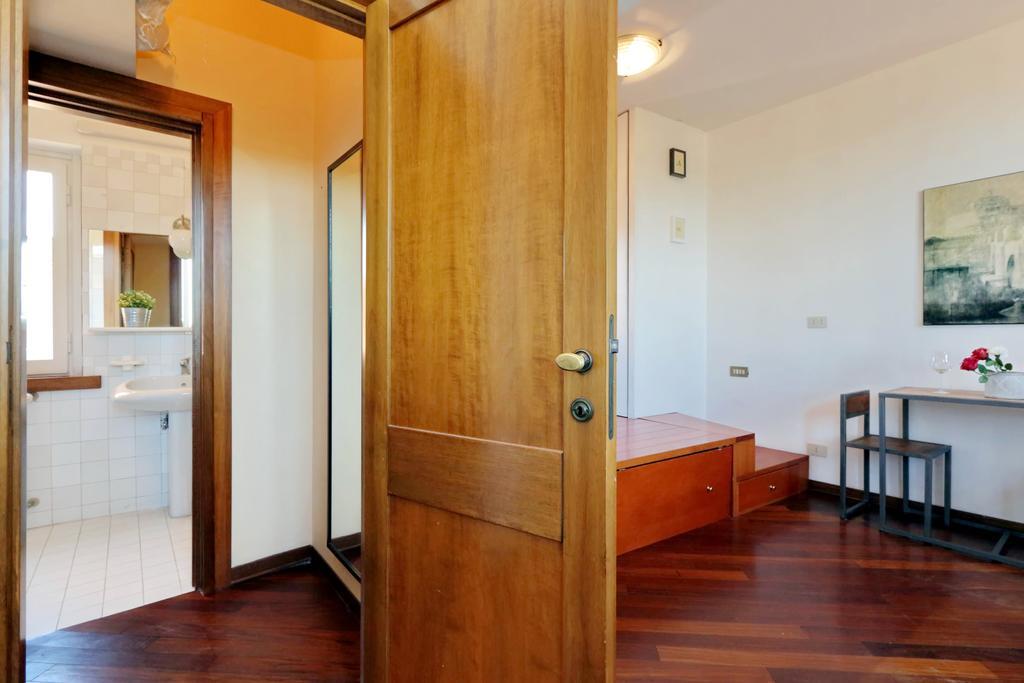 Fori Imperiali Apartment روما المظهر الخارجي الصورة