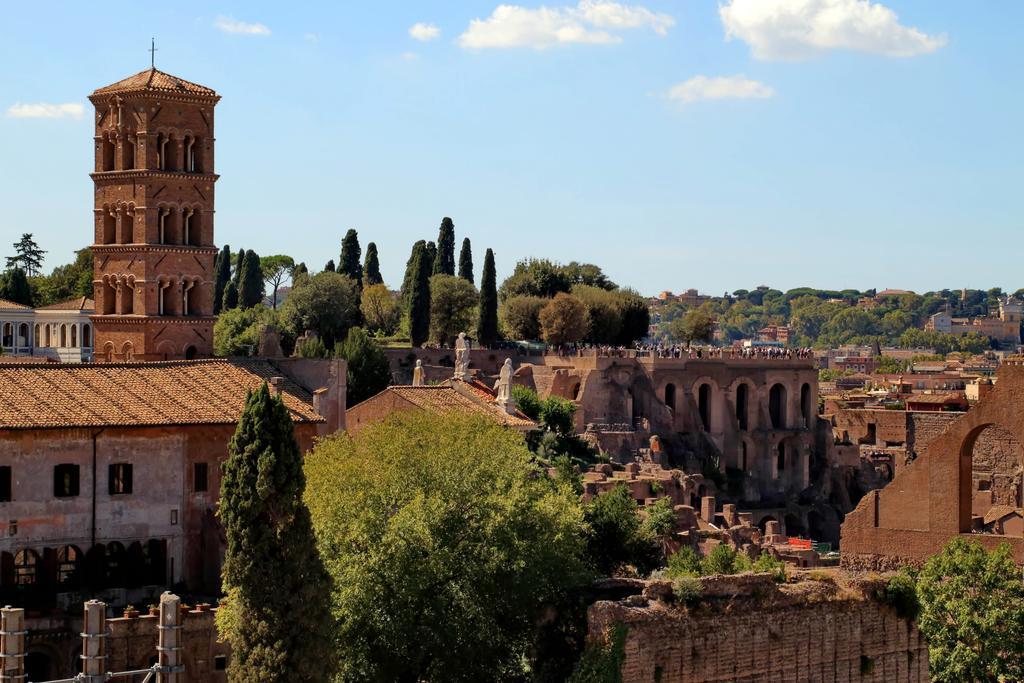 Fori Imperiali Apartment روما المظهر الخارجي الصورة